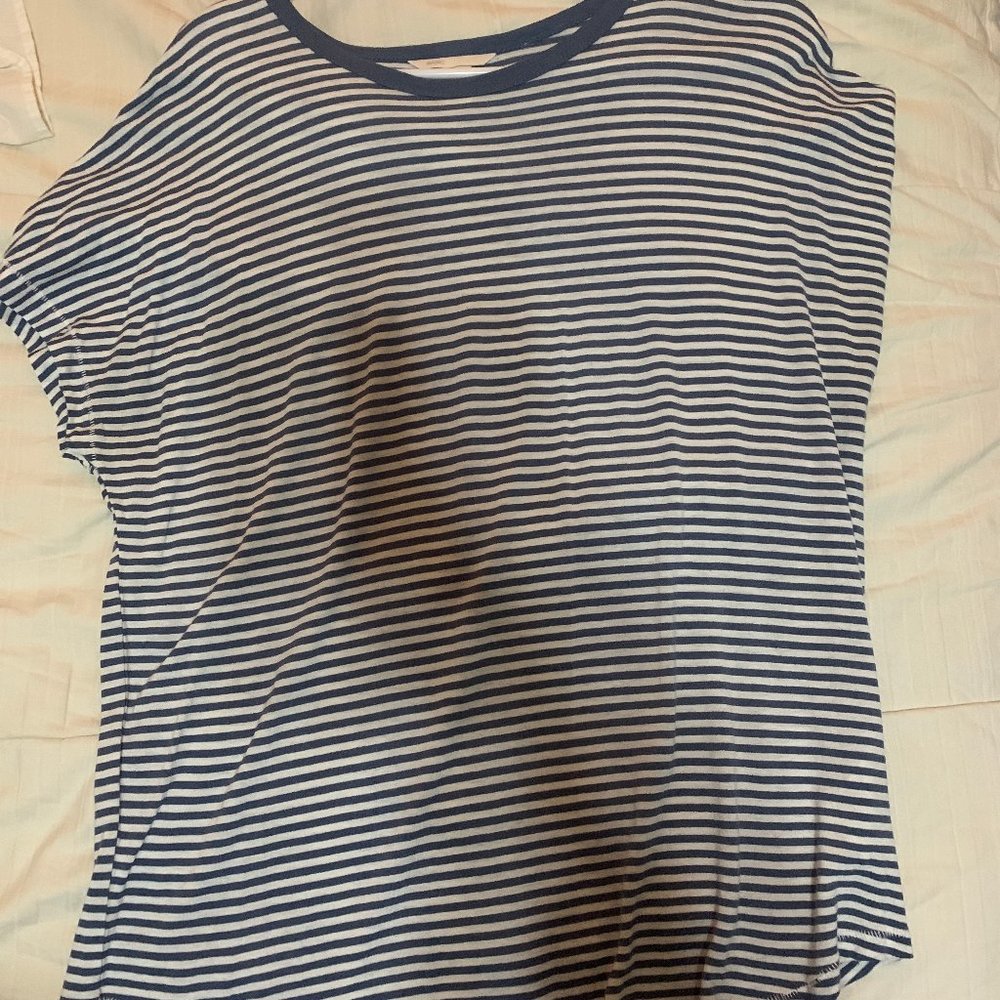 Short sleeve blue and white shirt